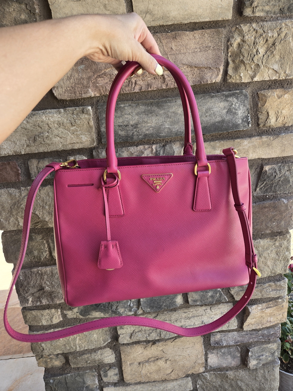 Authentic Prada Saffiano Lux Fuchsia Medium Galleria Bag